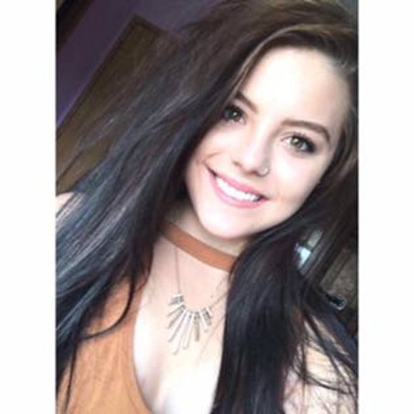 Meet your Posher, Maddi - Picture 1 of 1